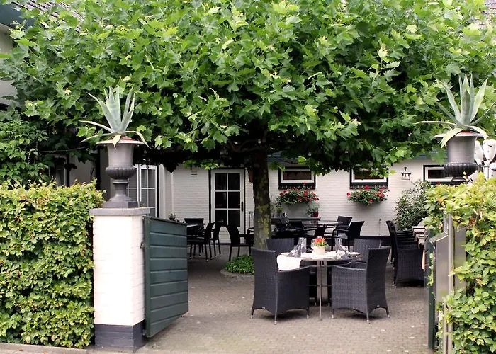 Restaurant Oolderhof Bv فندق 4*