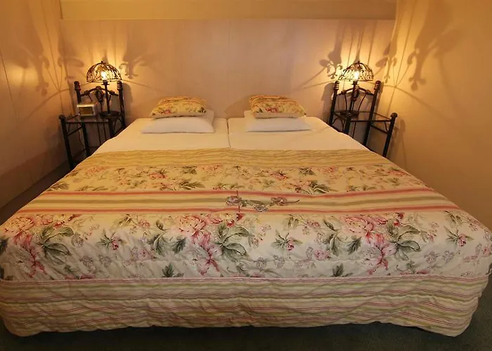 فندق Restaurant Oolderhof Bv 4*